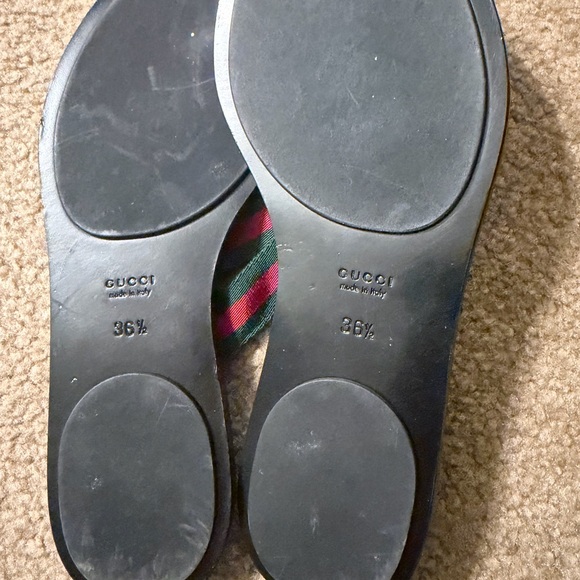 Gucci Black Flip Flops with Green and Red Straps, gold logo - Picture 5 of 9